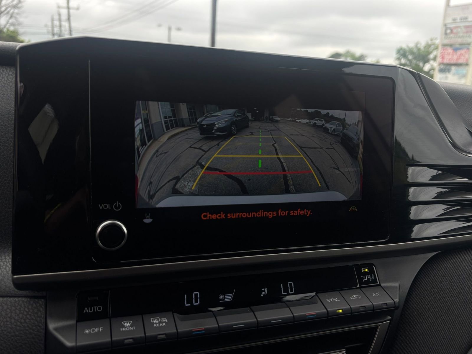 Used 2025 Toyota Camry LE FWD image 28