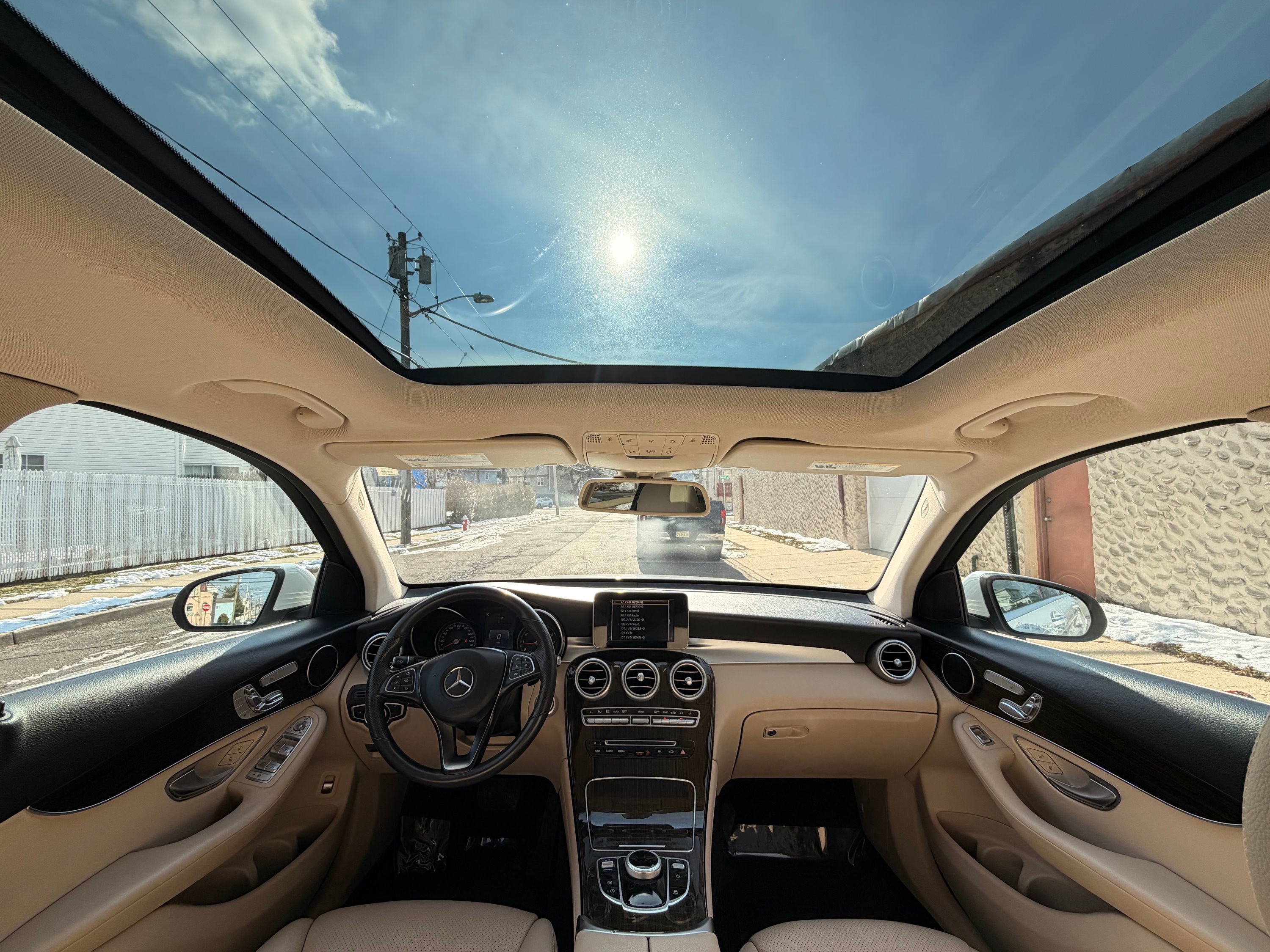 Used 2019 Mercedes-Benz GLC 300 4MATIC image 34