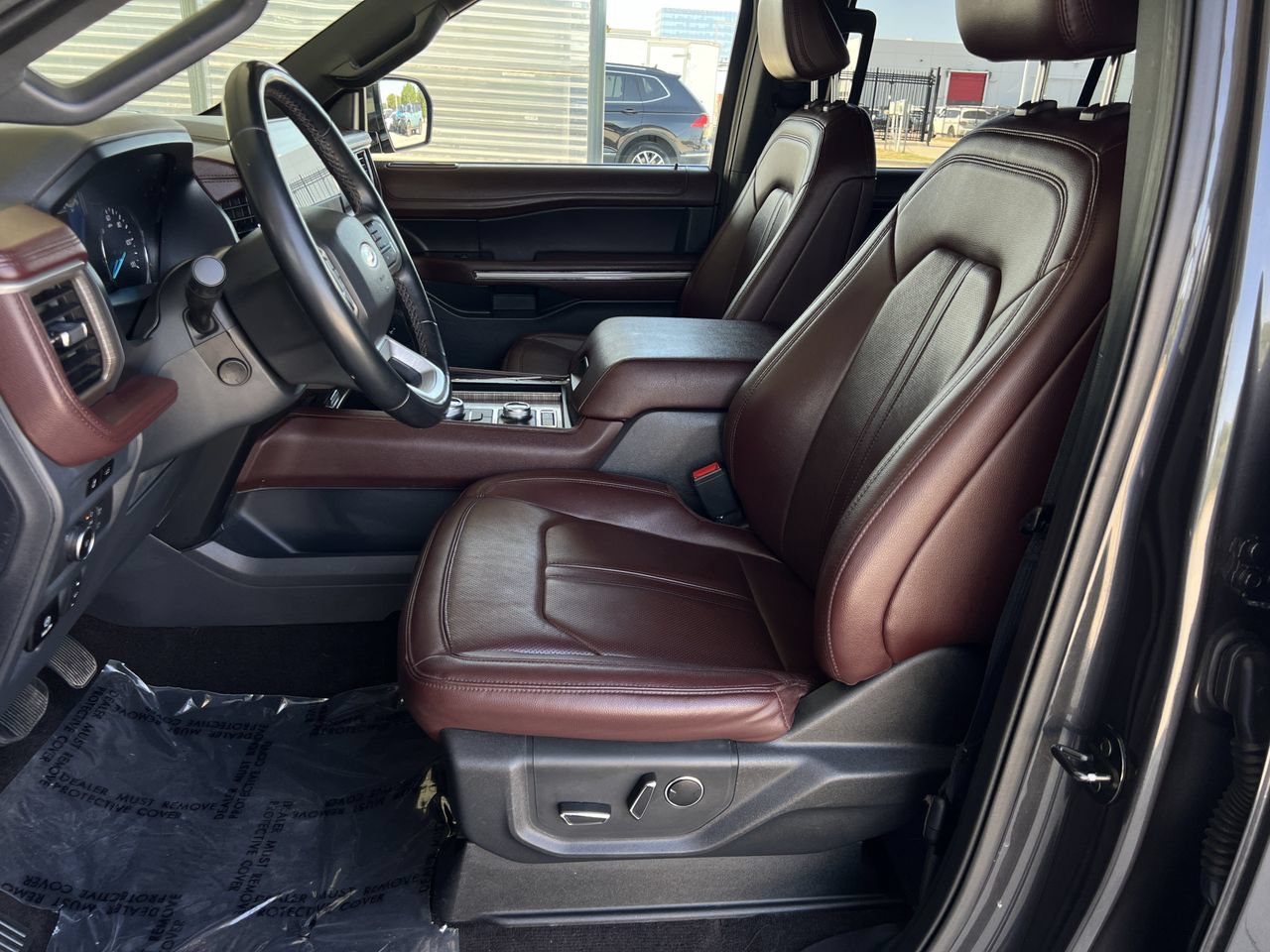 Used 2022 Ford Expedition Limited AWD/4WD image 7