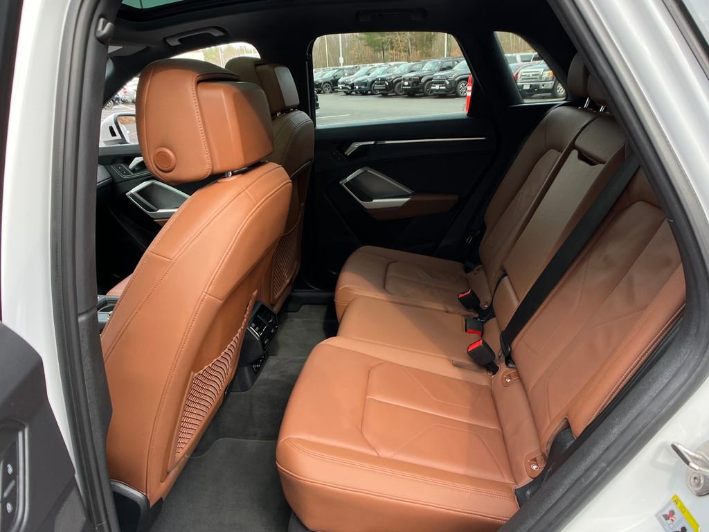 Used 2025 Audi Q3 2.0T Premium image 21