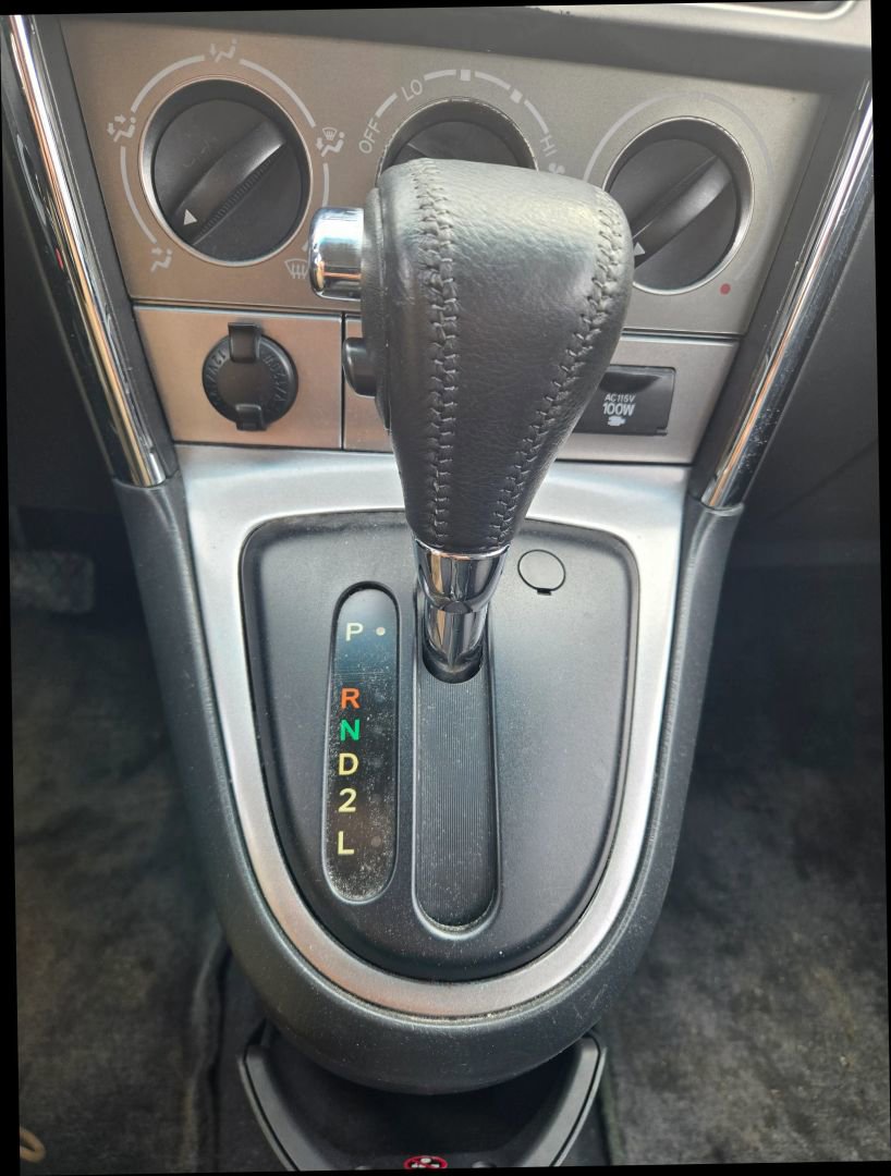 Used 2003 Toyota Matrix XR image 23