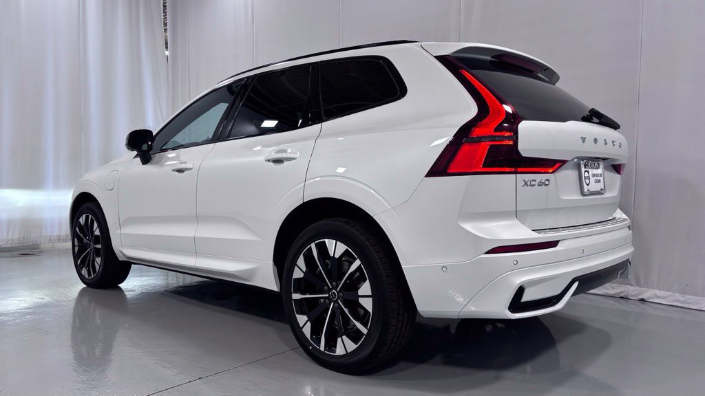 New 2027 Volvo XC60 T8 Plus AWD/4WD image 9