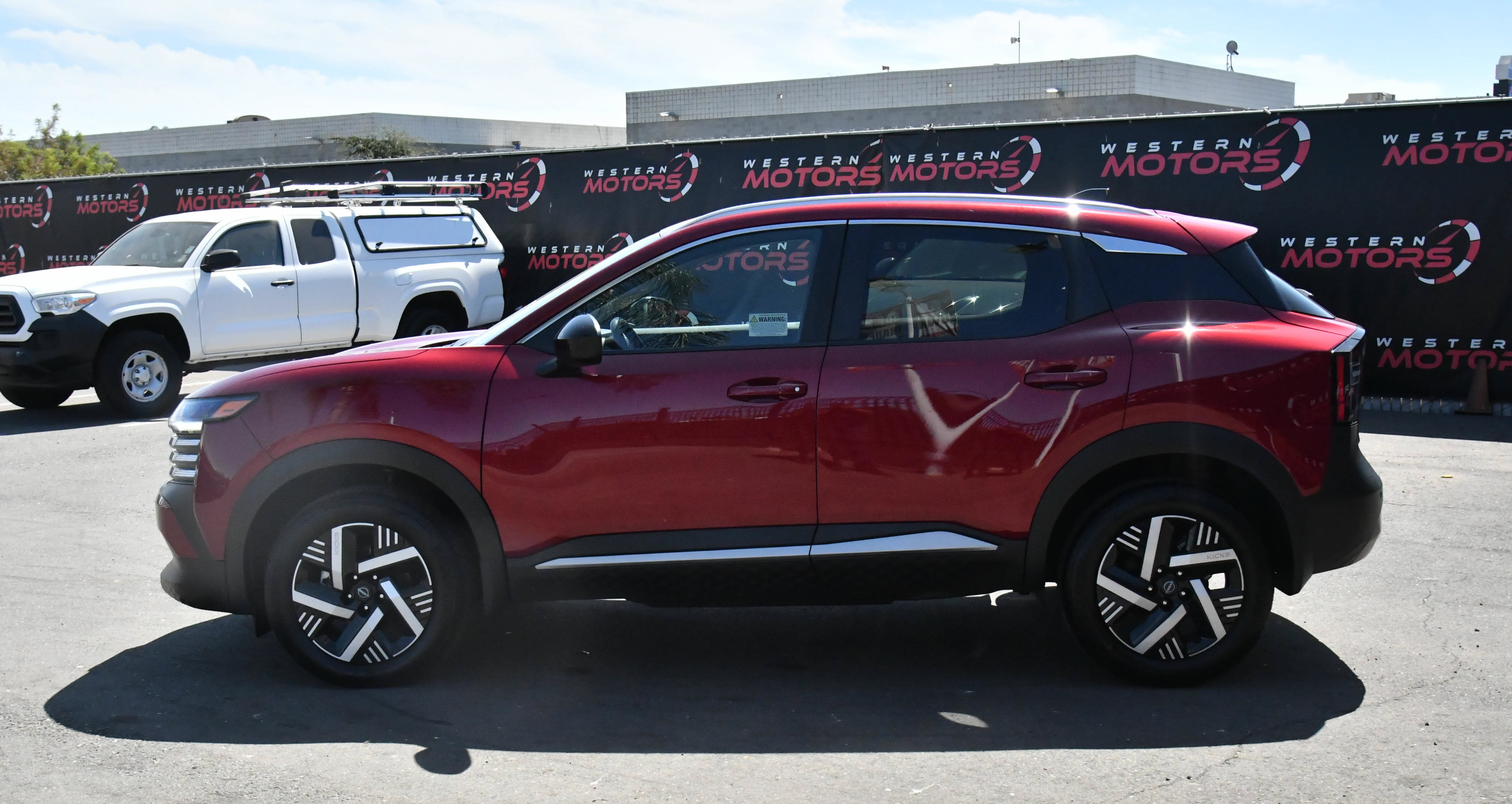 Used 2026 Nissan Kicks SV FWD image 4