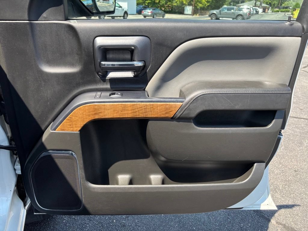 Used 2015 Chevrolet Silverado 1500 LTZ AWD/4WD image 29