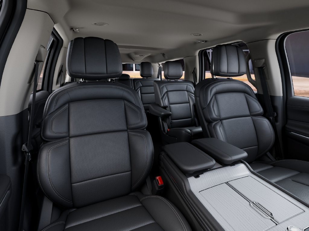 New 2027 Lincoln Navigator L Premier AWD/4WD image 11