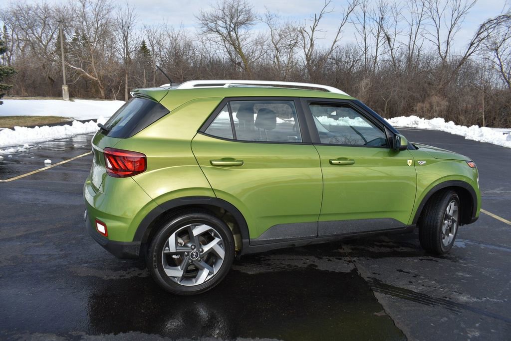 Used 2024 Hyundai Venue SEL image 5