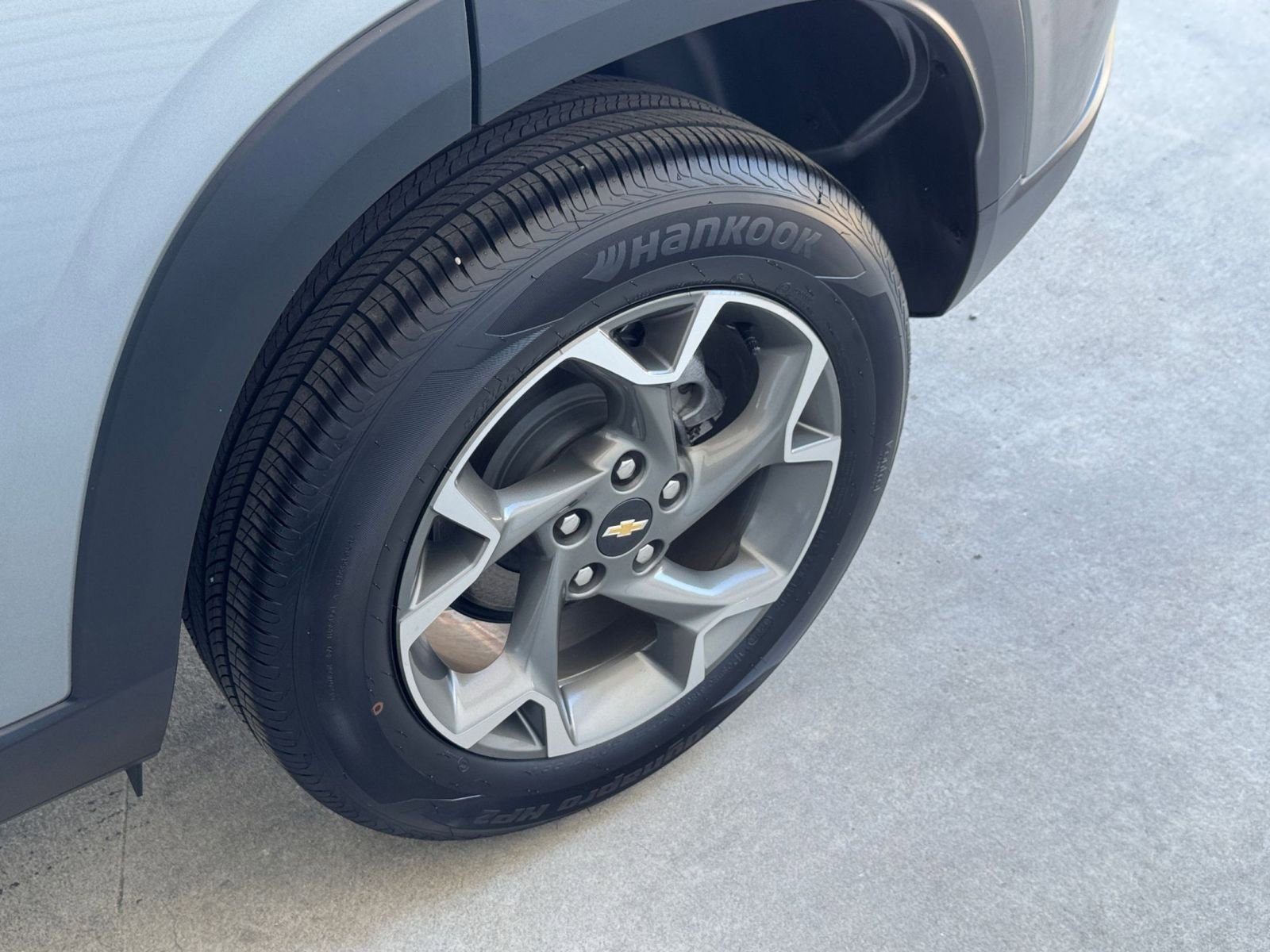 Used 2025 Chevrolet Trax LT image 30