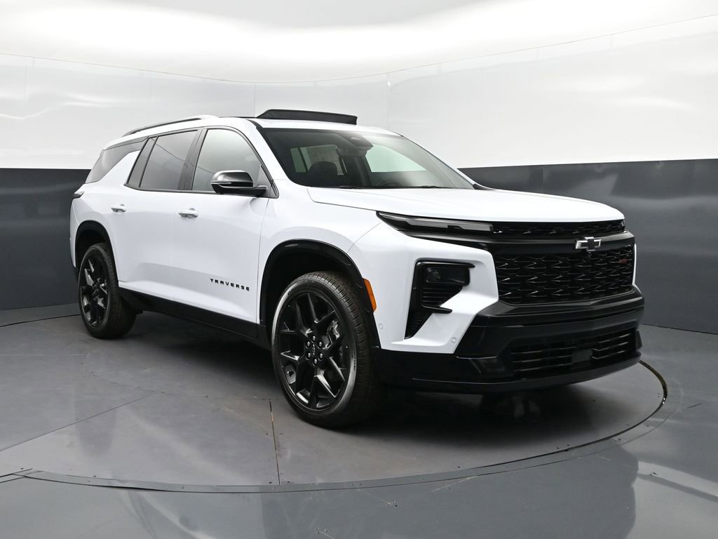 New 2026 Chevrolet Traverse RS w/ LPO, Floor Liner Package FWD image 9