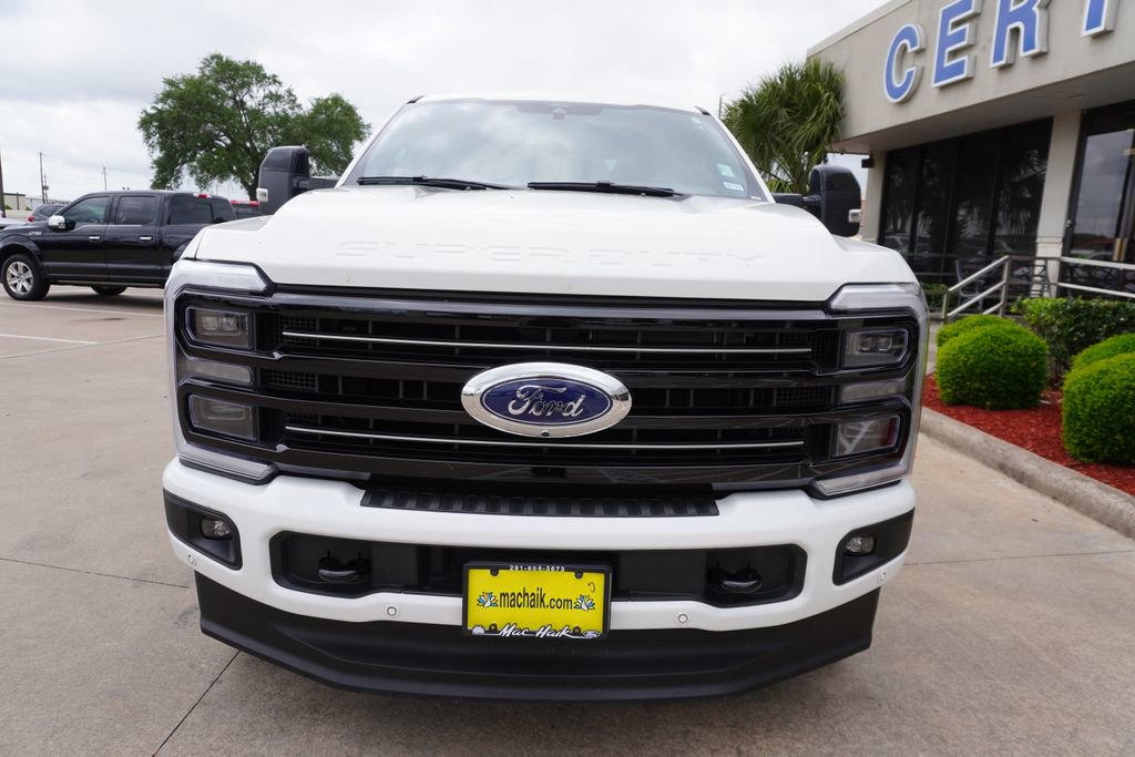 Used 2025 Ford F250 Platinum image 2