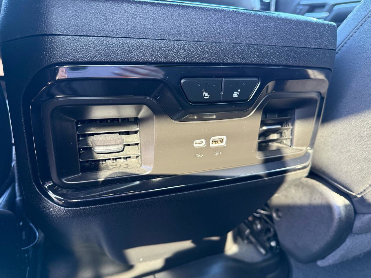 Used 2024 GMC Sierra 2500 AT4 w/ AT4 Premium Plus Package image 16