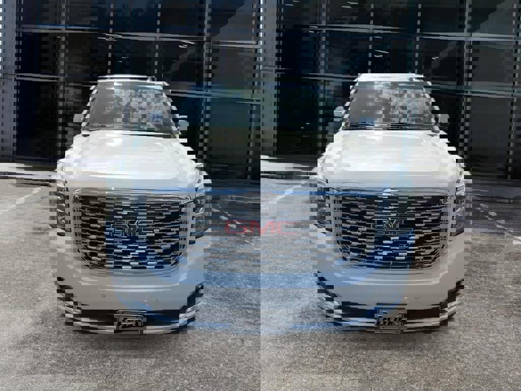 Used 2019 GMC Yukon Denali w/ Denali Ultimate Package image 2