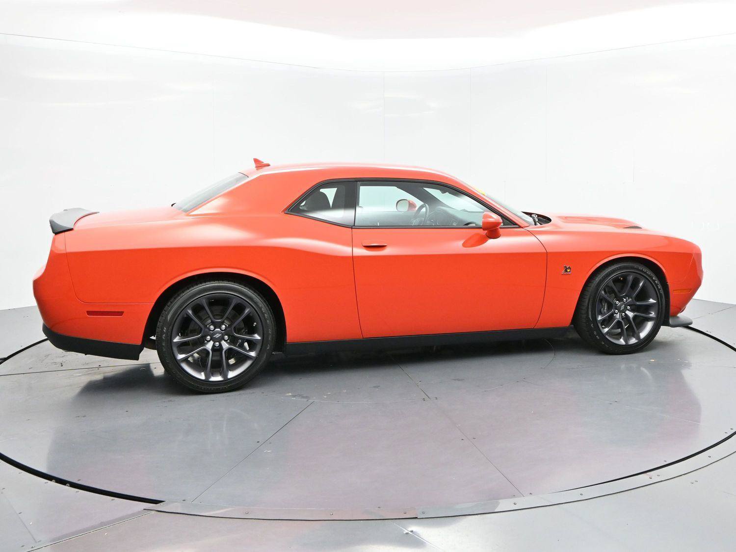 Used 2022 Dodge Challenger R/T Scat Pack RWD image 8