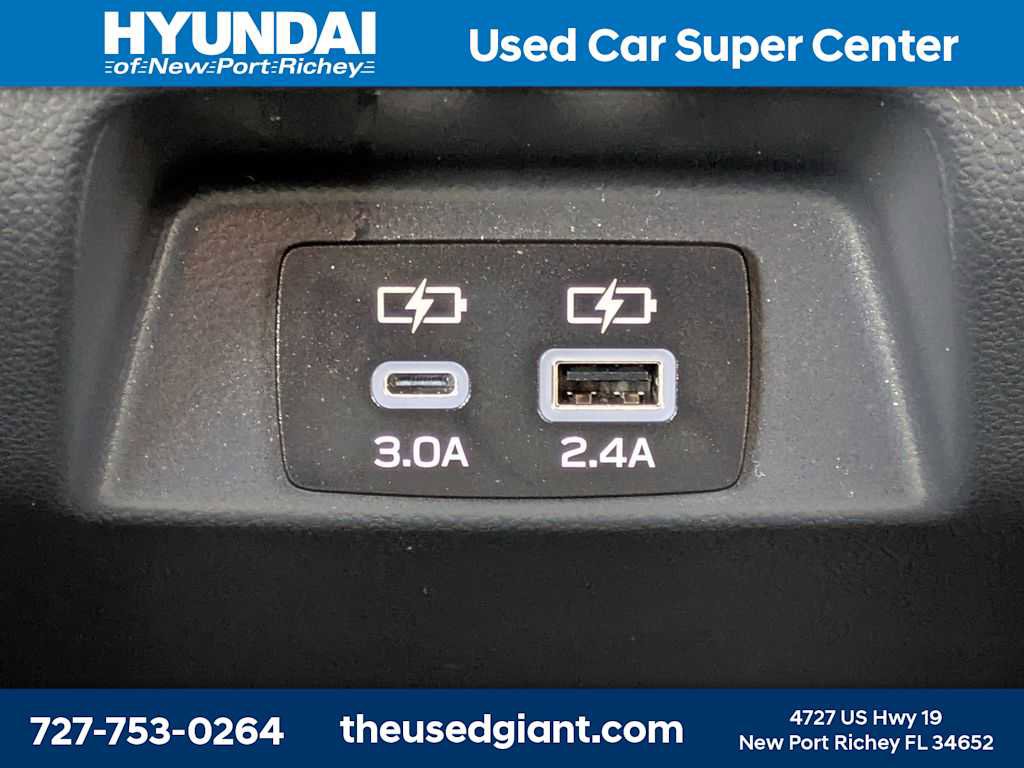 Used 2025 Subaru Crosstrek 2.0i Premium image 16