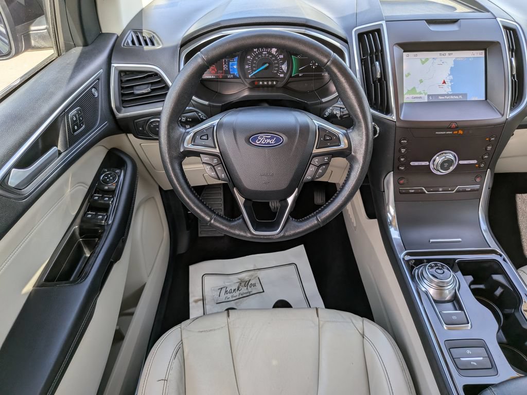 Used 2020 Ford Edge Titanium FWD image 16