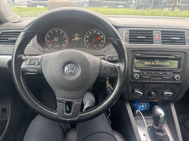 Used 2013 Volkswagen Jetta SE FWD image 4