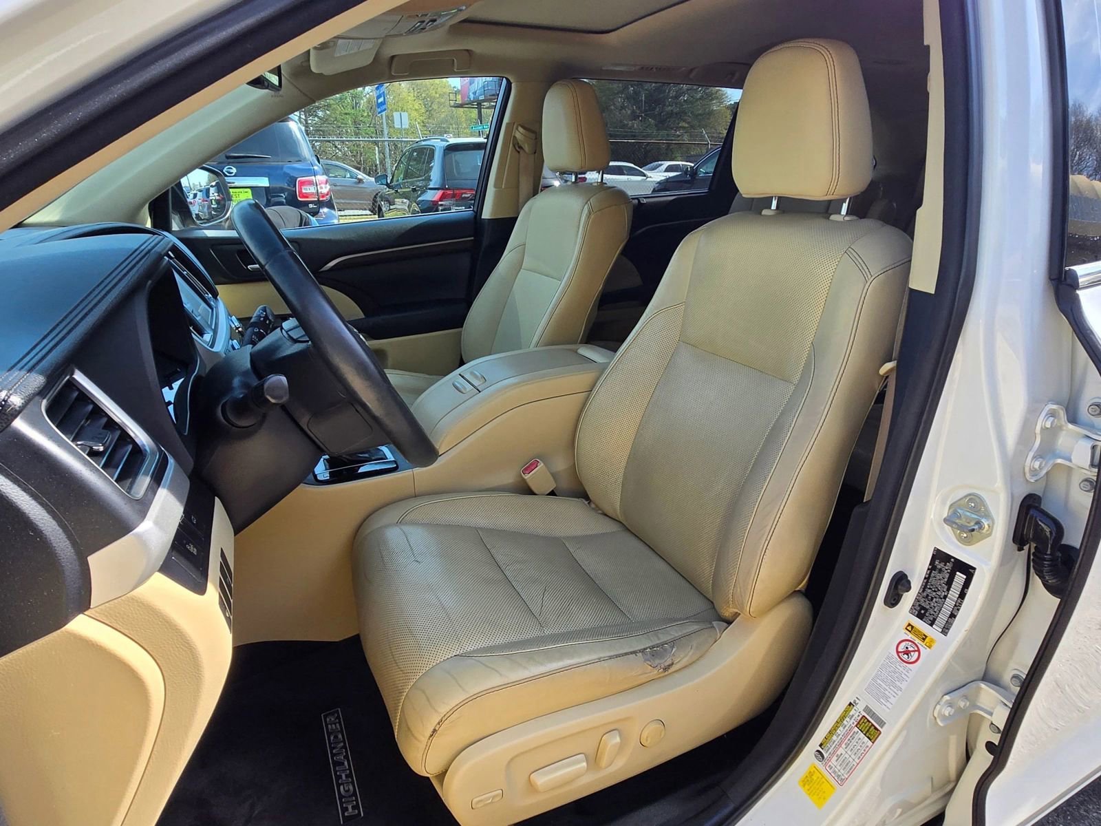 Used 2014 Toyota Highlander Limited FWD image 8