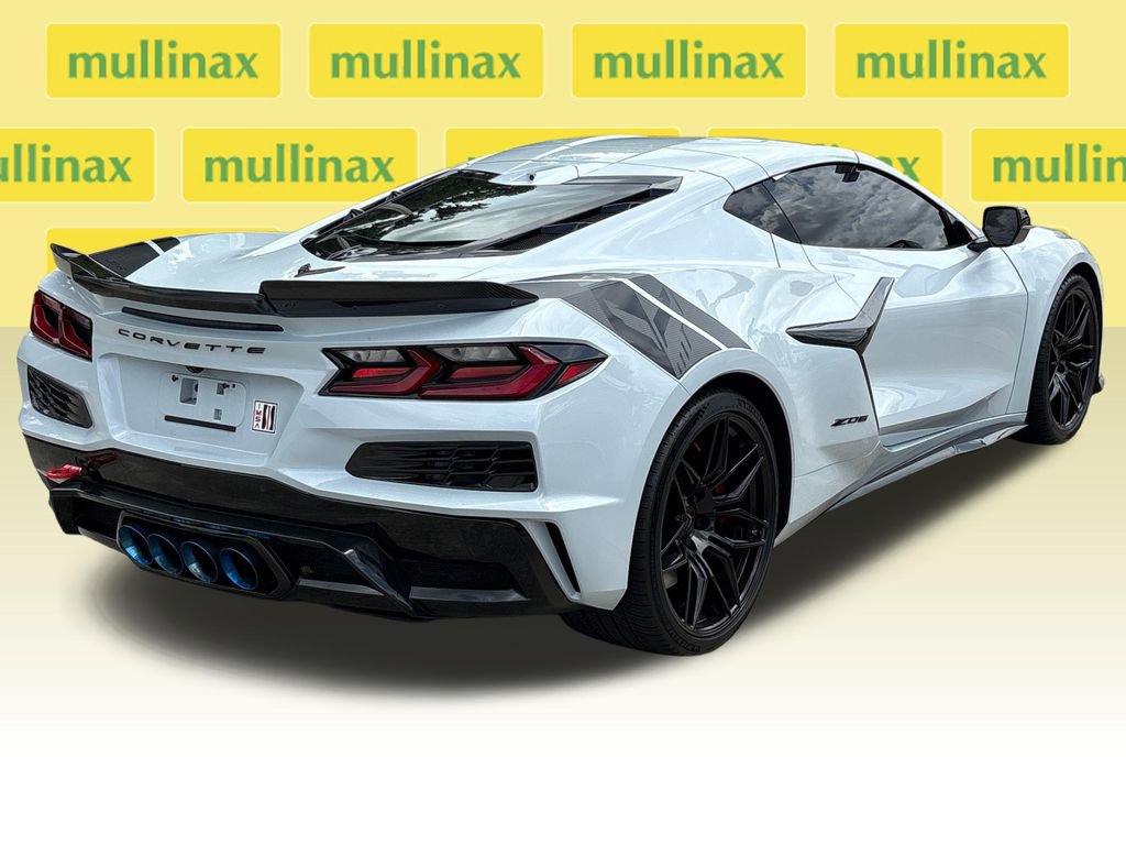 Used 2023 Chevrolet Corvette Z06 w/ Engine Appearance Package RWD image 4