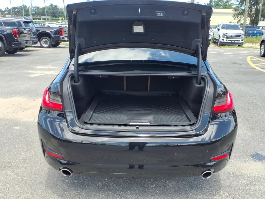 Used 2021 BMW 330i Sedan w/ Premium Package RWD image 19