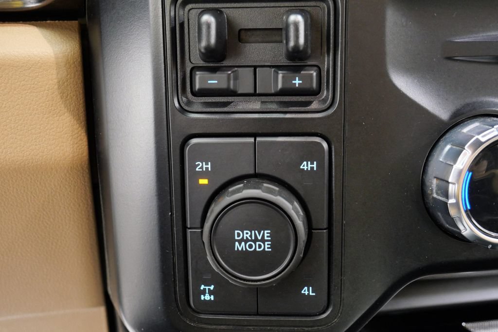 Used 2023 Ford F250 Lariat w/ Chrome Package AWD/4WD image 30