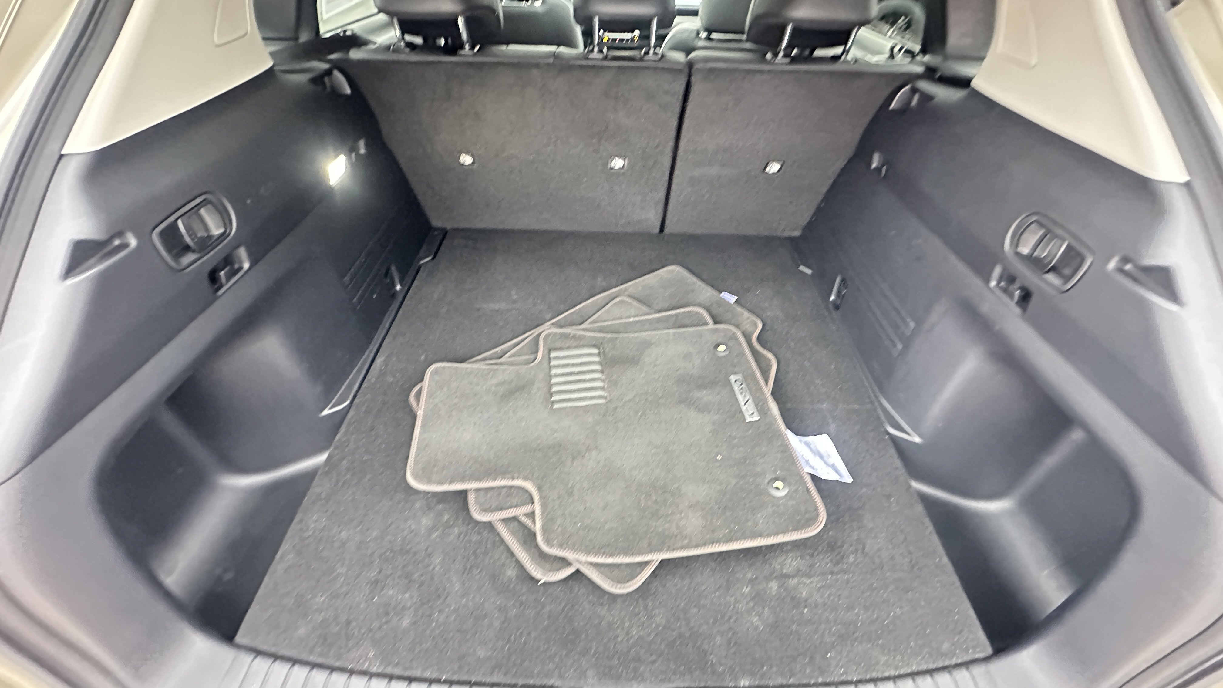 Certified 2025 MAZDA CX-50 AWD 2.5 Turbo w/ Premium Pkg image 6