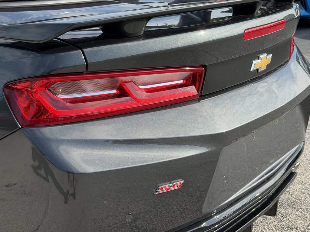 Used 2016 Chevrolet Camaro SS RWD image 11