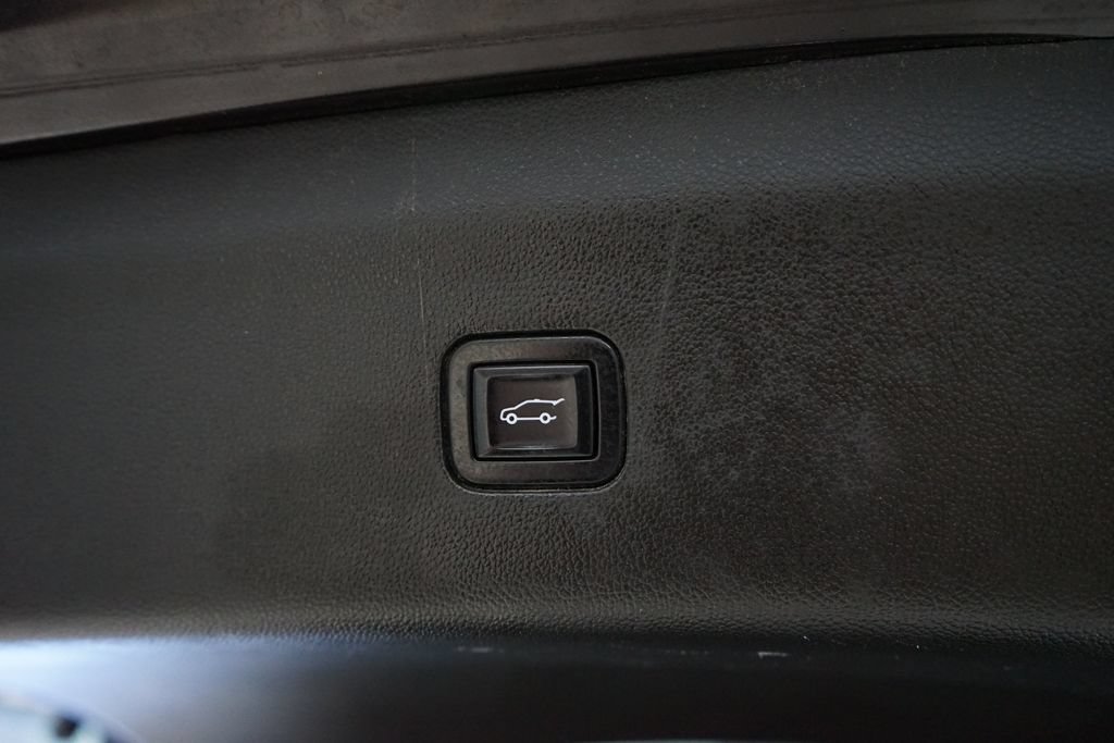 Used 2021 Buick Enclave Avenir w/ Avenir Technology Package AWD/4WD image 57