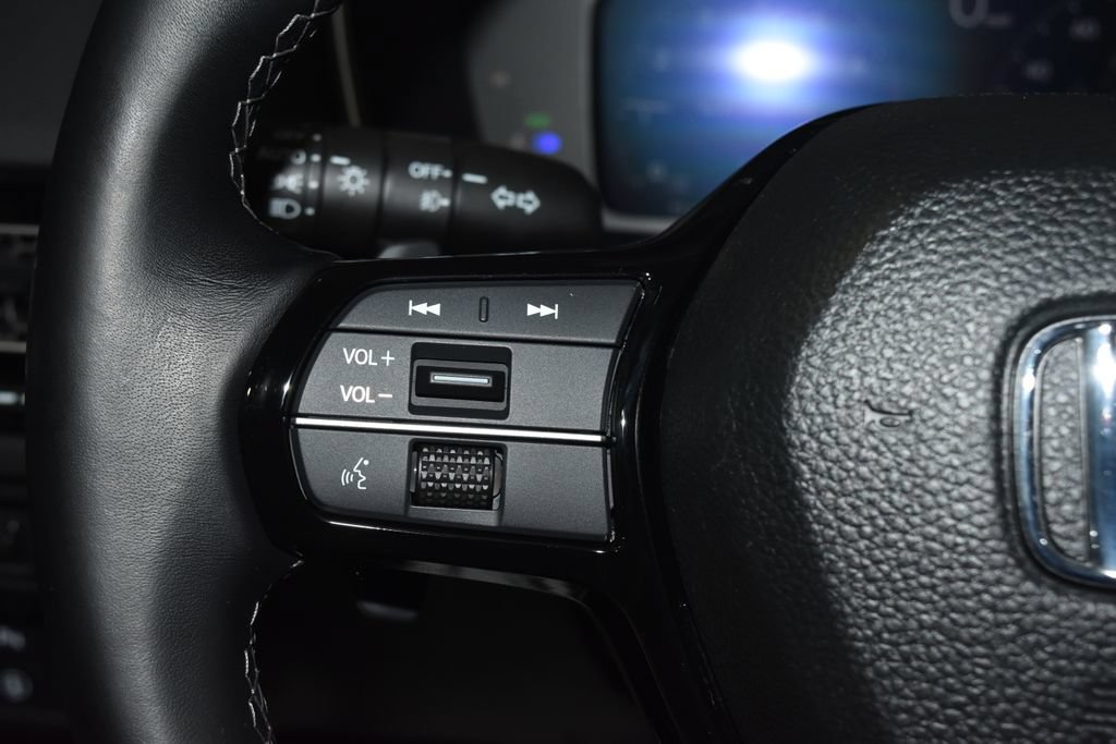 Used 2023 Honda Civic Touring image 9