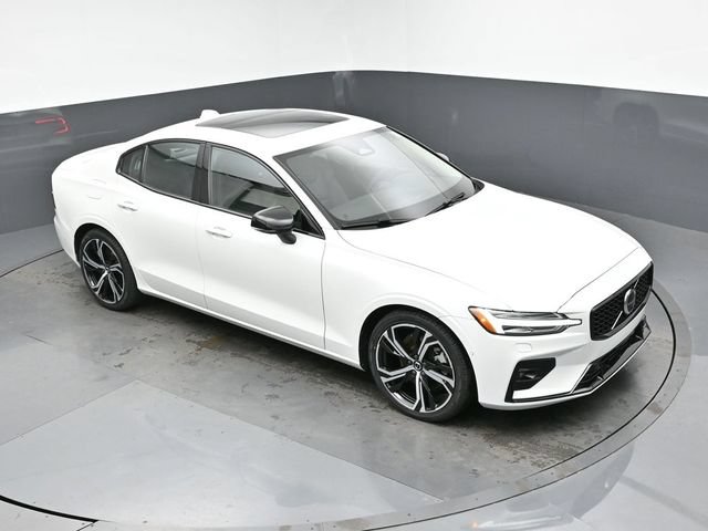 Used 2025 Volvo S60 B5 Plus FWD image 43