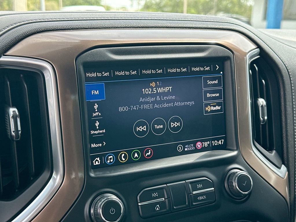 Used 2020 Chevrolet Silverado 1500 High Country w/ Technology Package AWD/4WD image 14