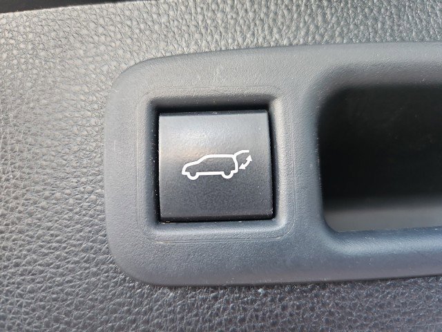 Used 2021 Toyota Highlander XLE image 26