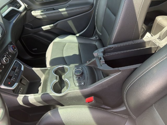 Certified 2022 GMC Terrain SLT w/ Infotainment Package II FWD image 25