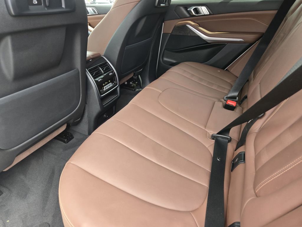 Used 2022 BMW X5 xDrive40i w/ Premium Package image 31