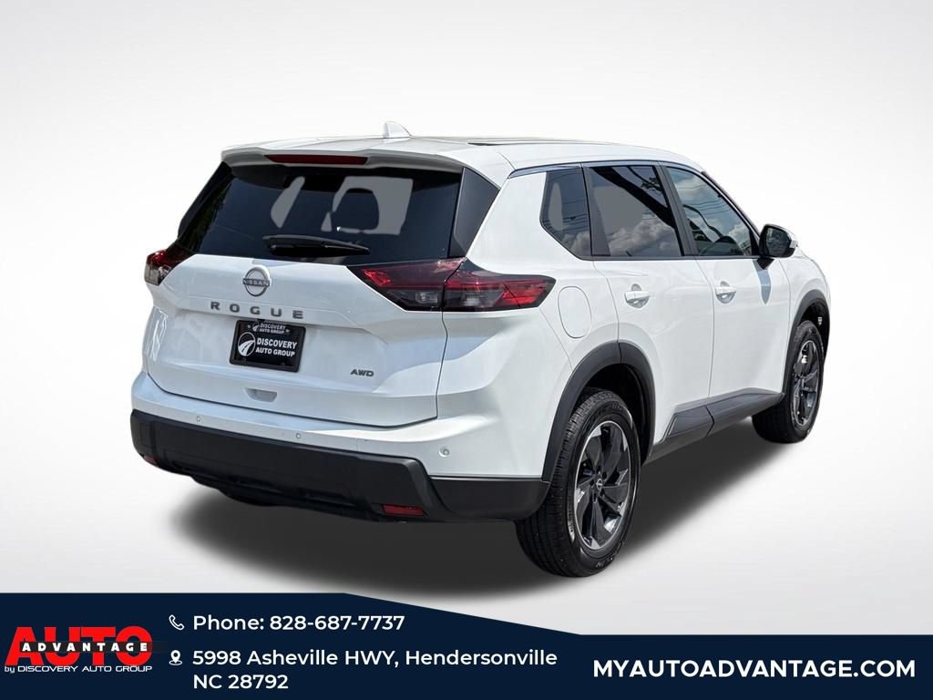 Used 2025 Nissan Rogue SV AWD/4WD image 4