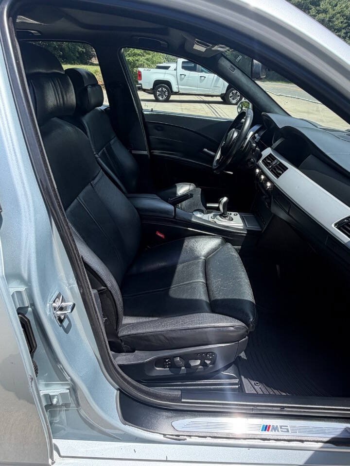 Used 2007 BMW M5 RWD image 13