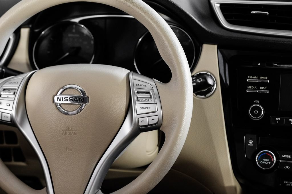 Used 2015 Nissan Rogue SV image 14