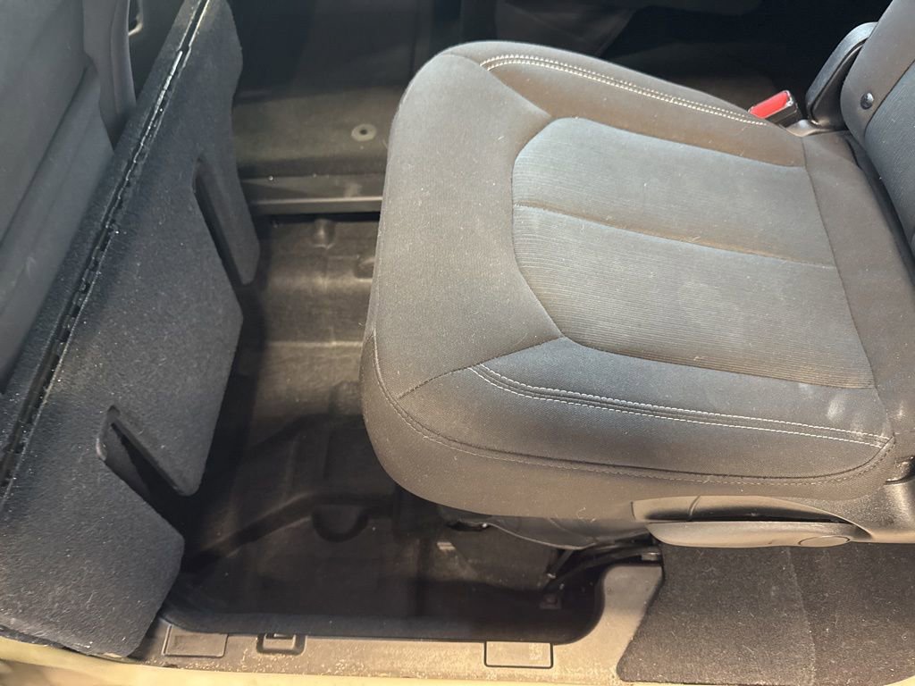 Used 2023 Chrysler Voyager LX image 37