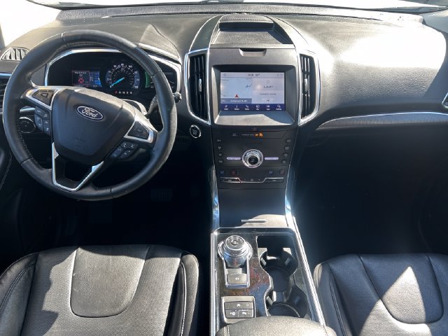 Used 2020 Ford Edge Titanium w/ Equipment Group 301A AWD/4WD image 14