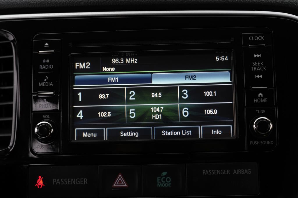 Used 2016 Mitsubishi Outlander SE AWD/4WD image 52