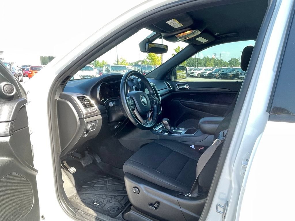 Used 2021 Jeep Grand Cherokee Freedom Edition AWD/4WD image 34