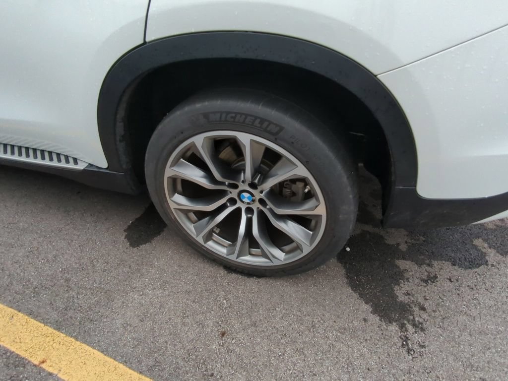 Used 2015 BMW X6 xDrive35i w/ XLine Package AWD/4WD image 5