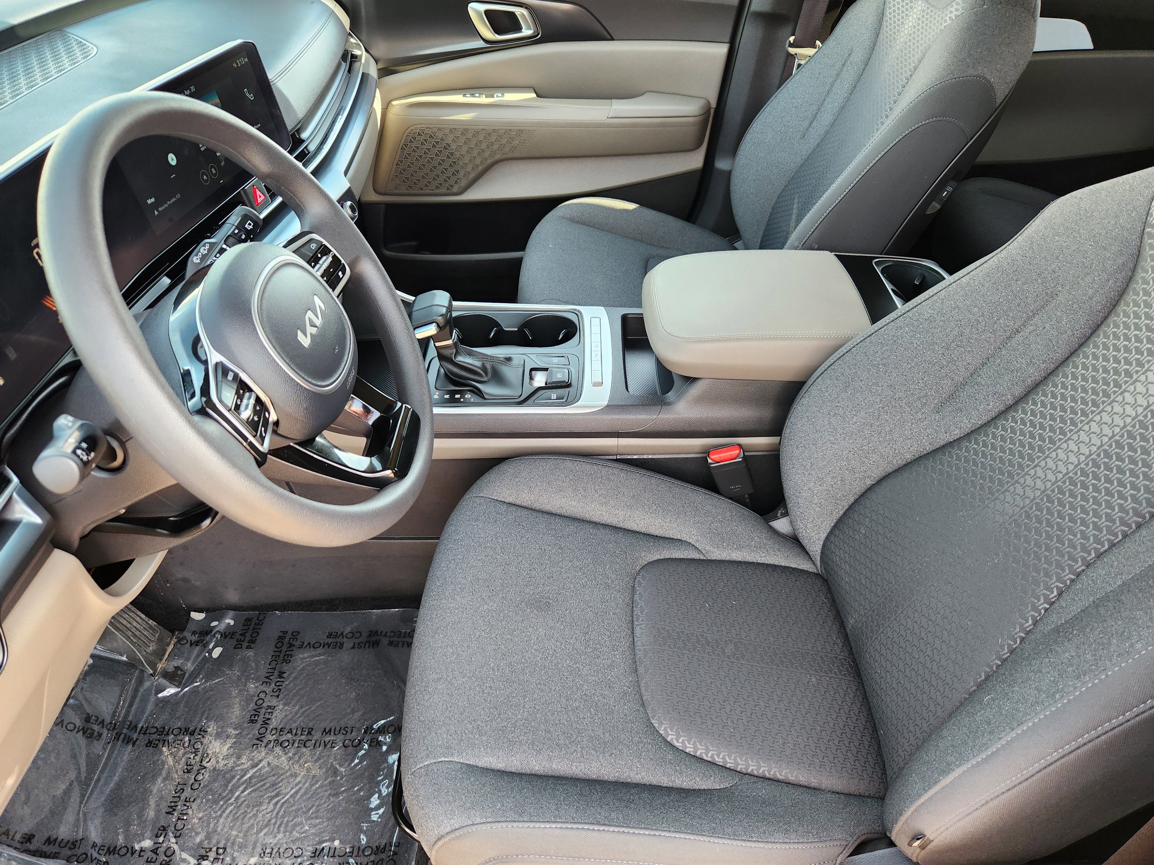 Used 2026 Kia Carnival LX FWD image 7