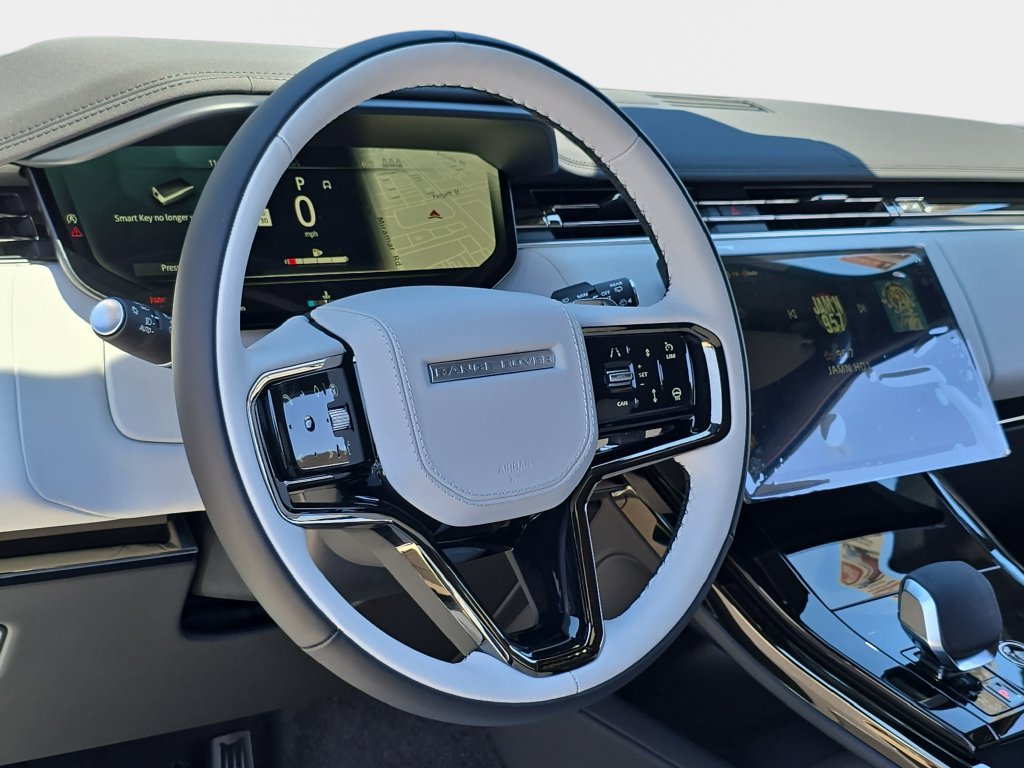 New 2025 Land Rover Range Rover Sport Dynamic SE AWD/4WD image 17