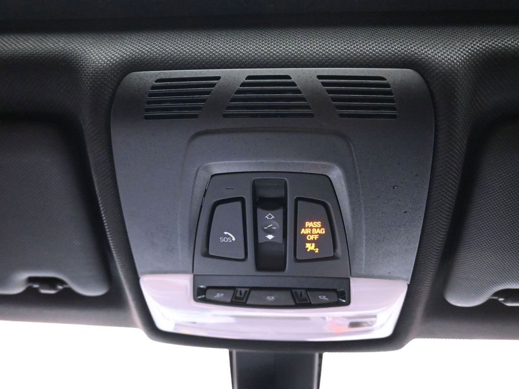 Used 2018 BMW 330e image 24