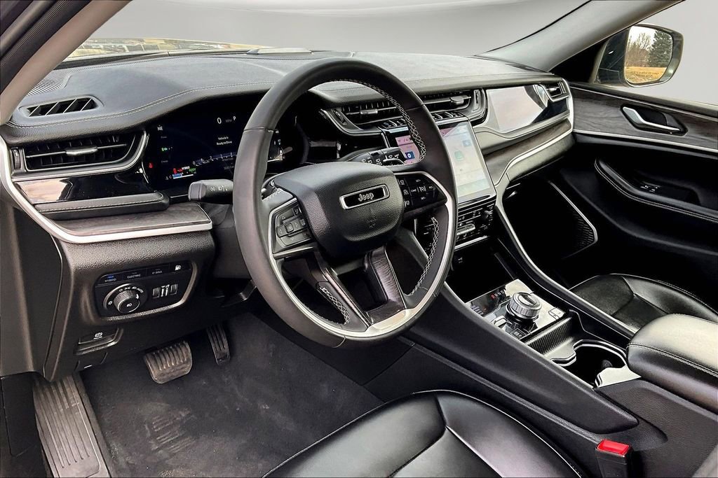 Used 2023 Jeep Grand Cherokee 4WD 4xe image 17