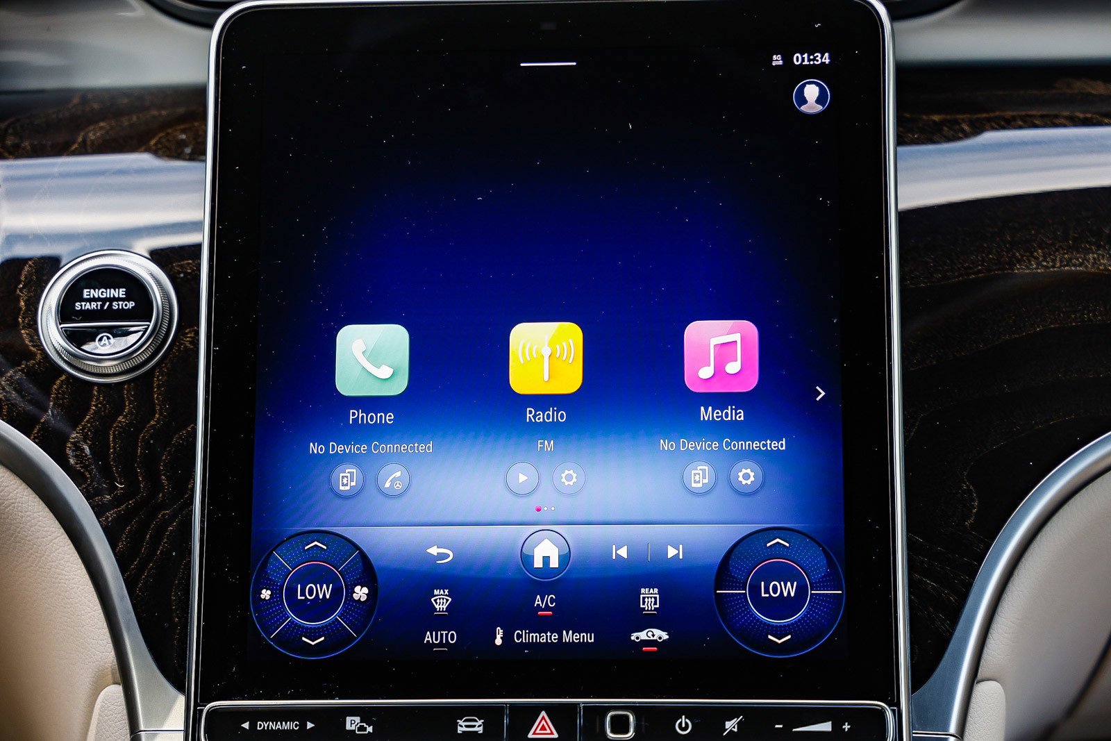 Certified 2025 Mercedes-Benz GLC 300 image 12