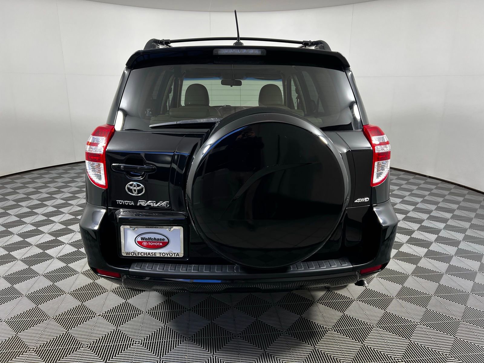 Used 2010 Toyota RAV4 Limited image 6