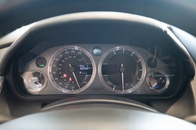 Used 2012 Aston Martin Virage Coupe RWD image 17