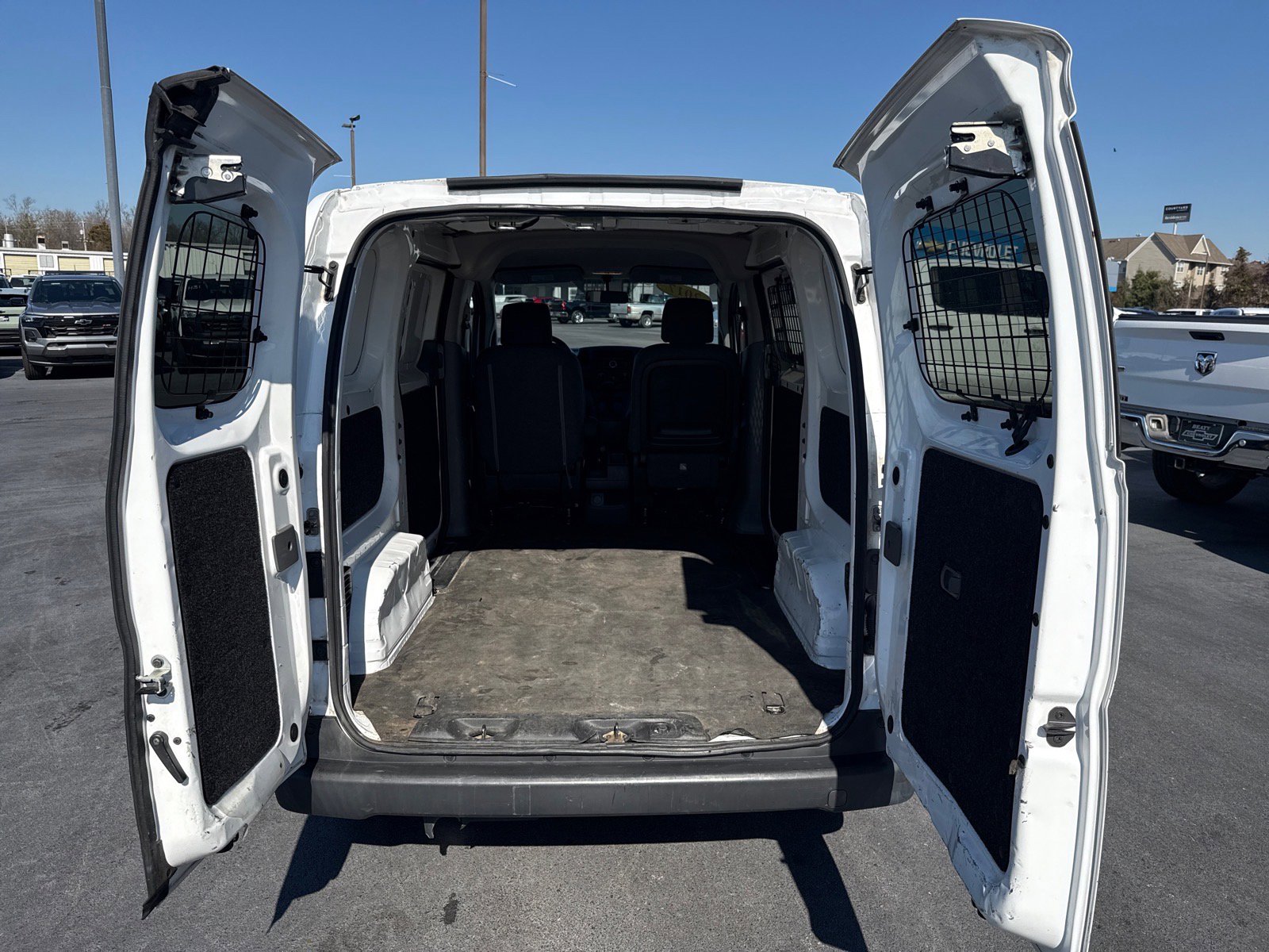 Used 2017 Chevrolet City Express LS image 28