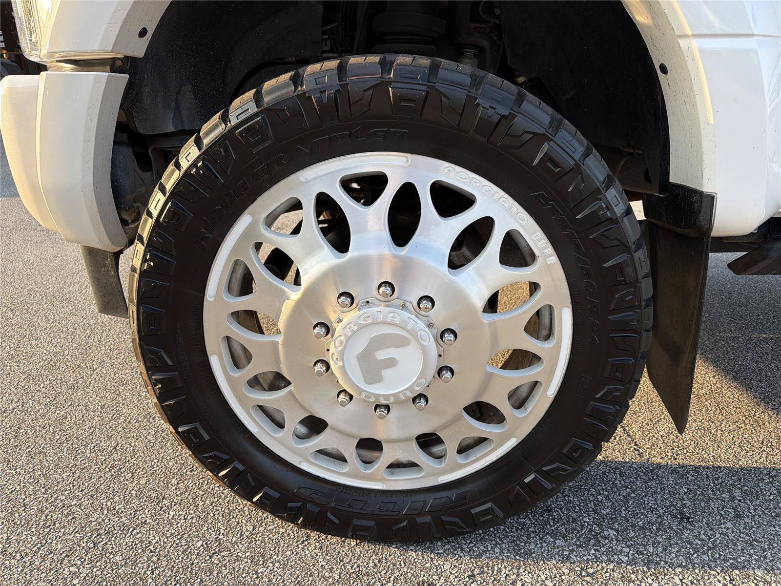 Used 2019 Ford F450 Platinum w/ Platinum Ultimate Package AWD/4WD image 10