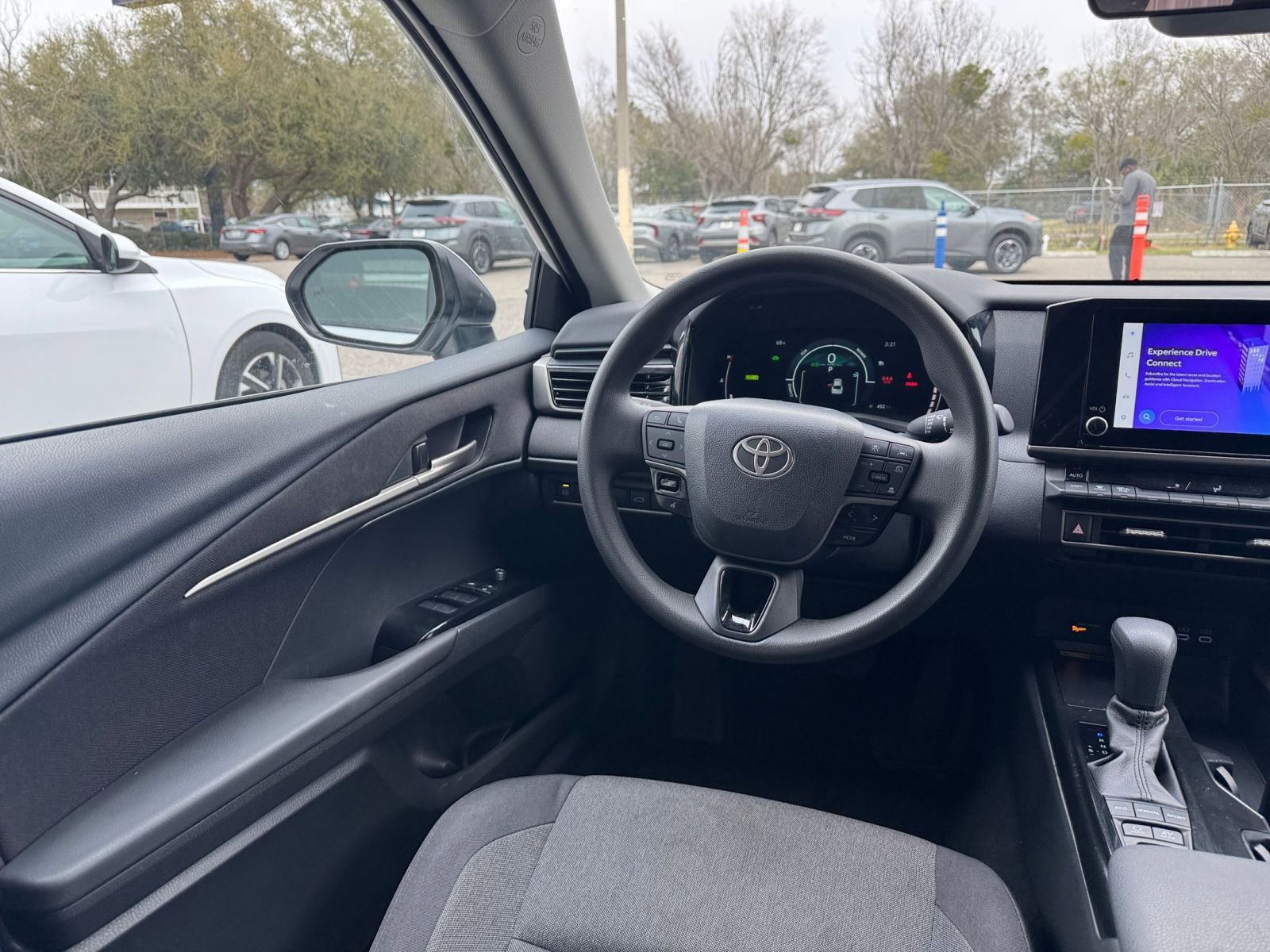 Used 2025 Toyota Camry LE FWD image 24